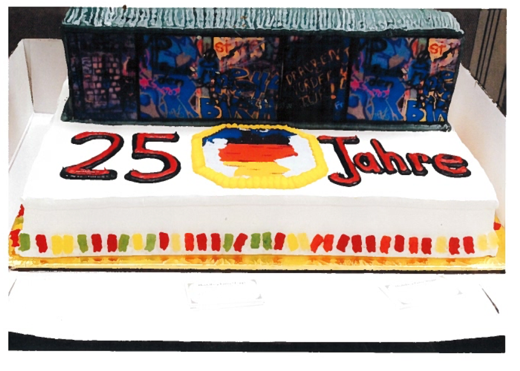 Deconstructing Walls —German Department Celebrates the 30th Anniversary