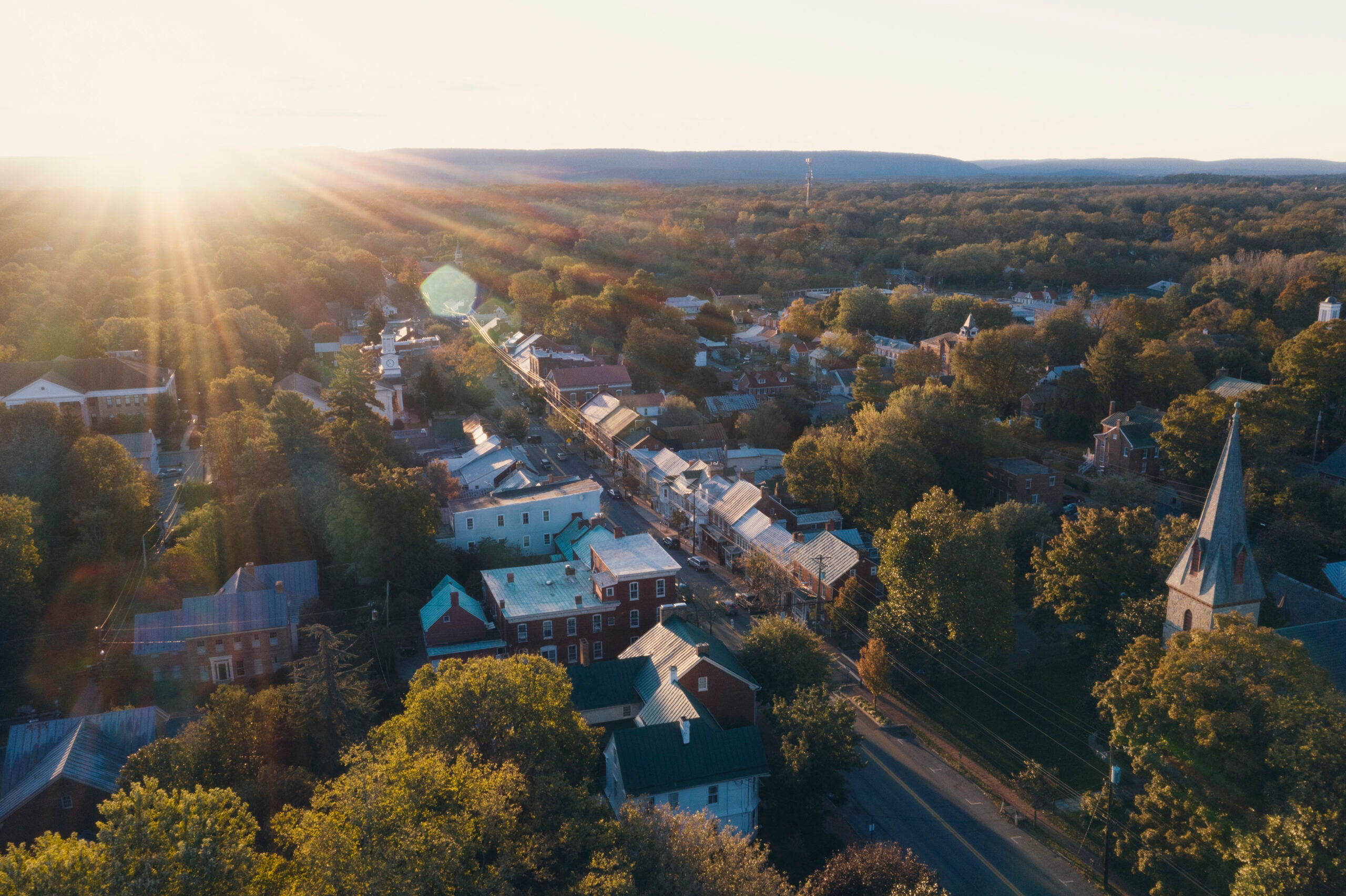 In a Small Town in West Virginia, Social Responsibility Network Students See Civic Engagement in Action