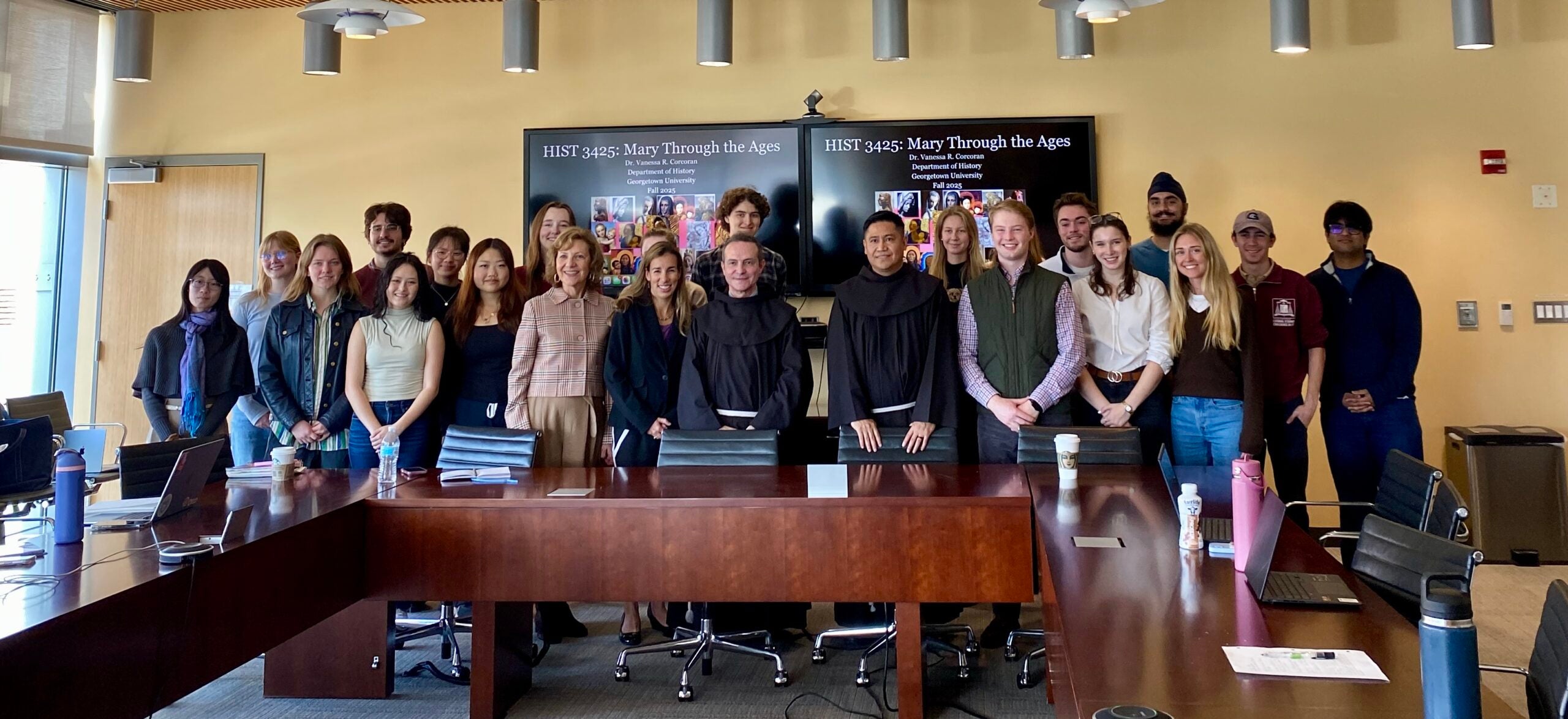 Vatican-Affiliated Scholars Join Students in Dialogue About the Virgin Mary