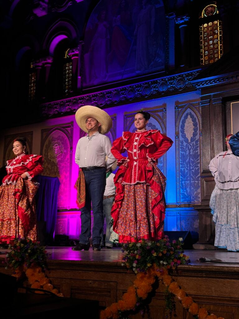 Students at Georgetown during a Ballet Folklórico Mexicano de Georgetown dance