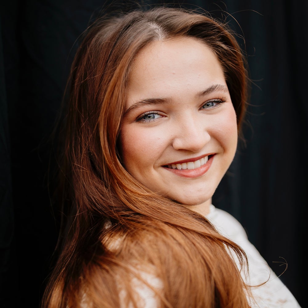 Lola Avery